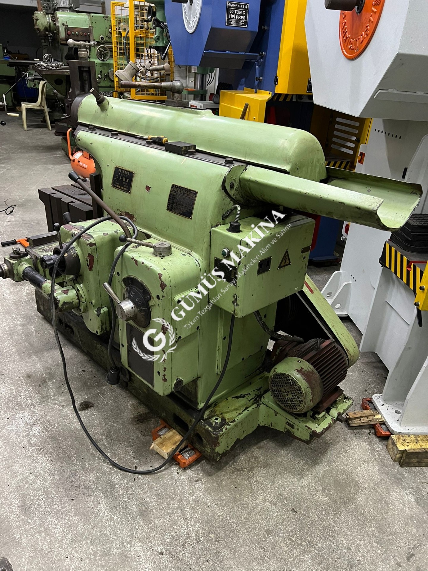 Vouga 50lik Planya Tezgahı